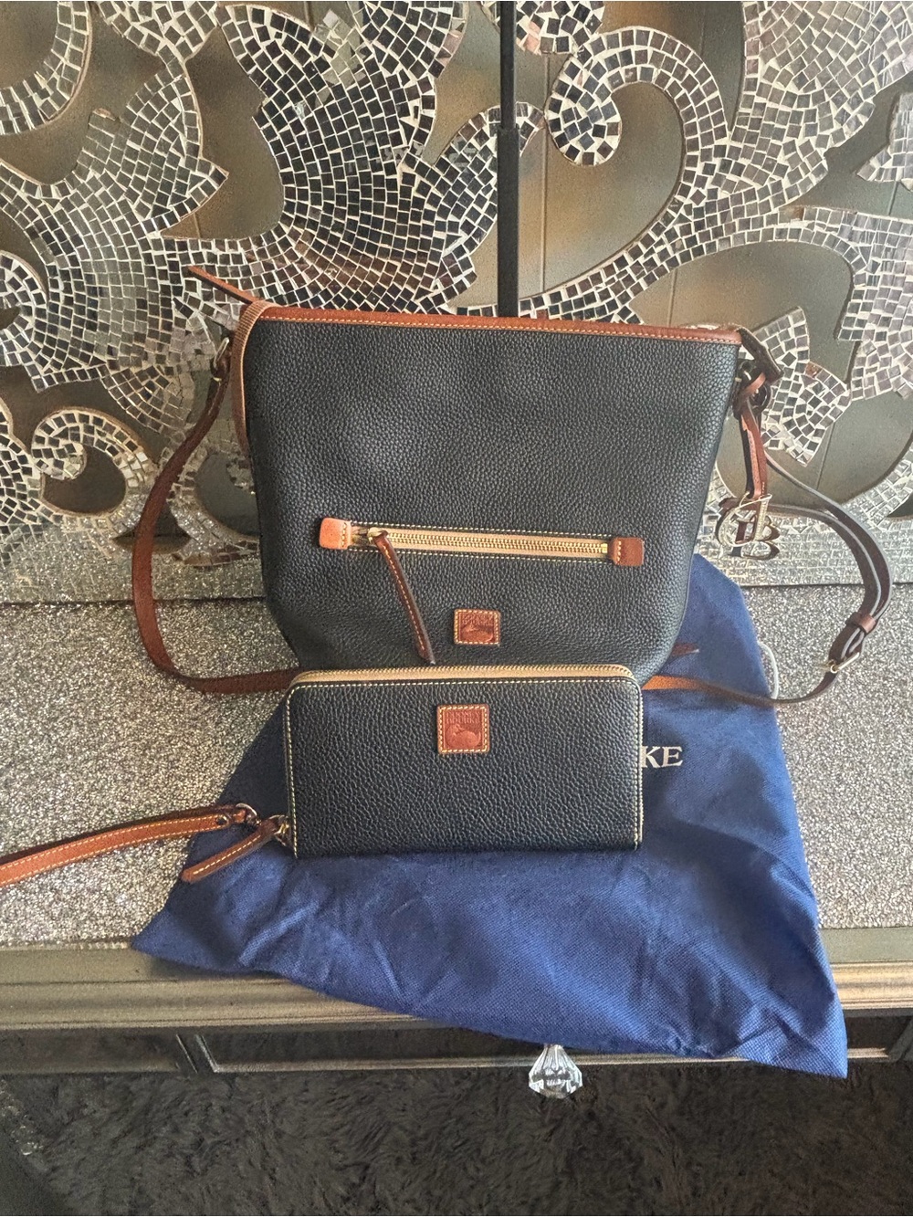 🌟Dooney‎ & Bourke Black Pebble Leather Crossbody Bag with Brown Trim and Wallet